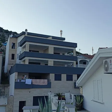 Apartment Srdarovic 3 Drage